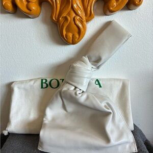Bottega Veneta Cream Leather Knot Clutch